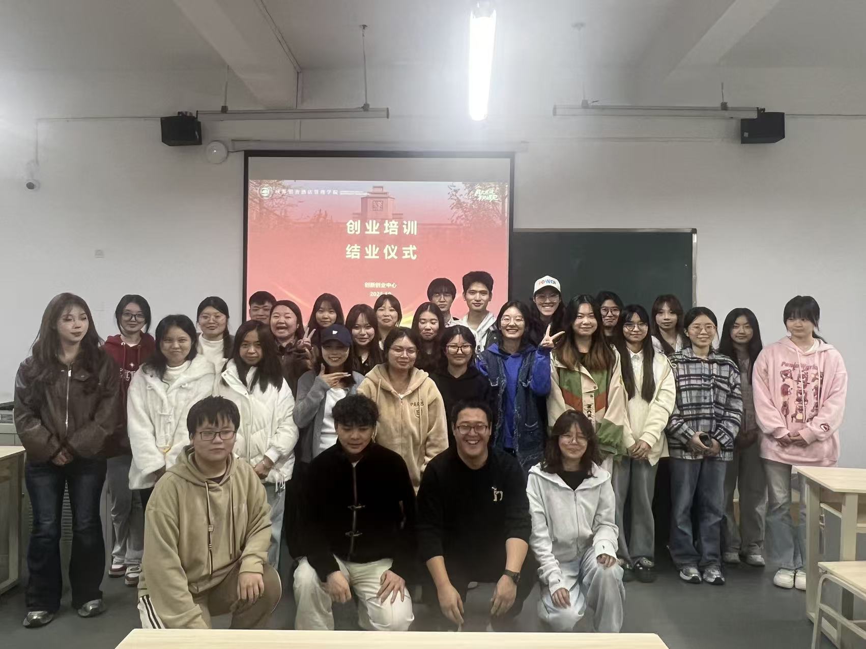 1764033071581961.jpg 1764033071581961.jpg